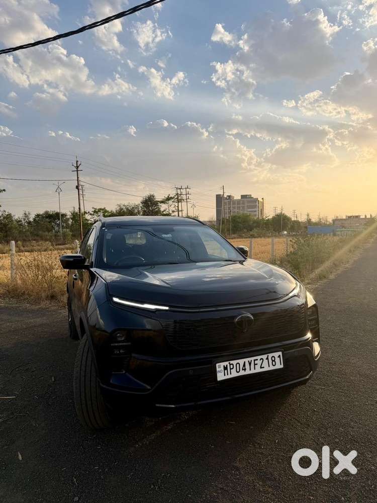 Tata Safari 2024 Adventure Plus  Dark At 8600km, Black, Single Owner