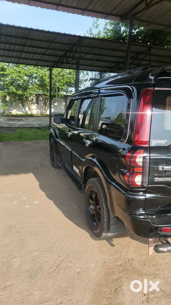Mahindra Scorpio 2016