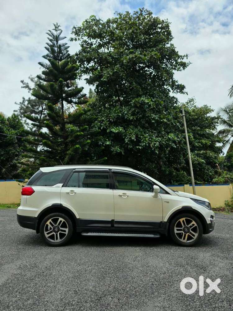 Tata Hexa 2.2 Xt 4x2 7 Str Dual Tone, 2017, Diesel