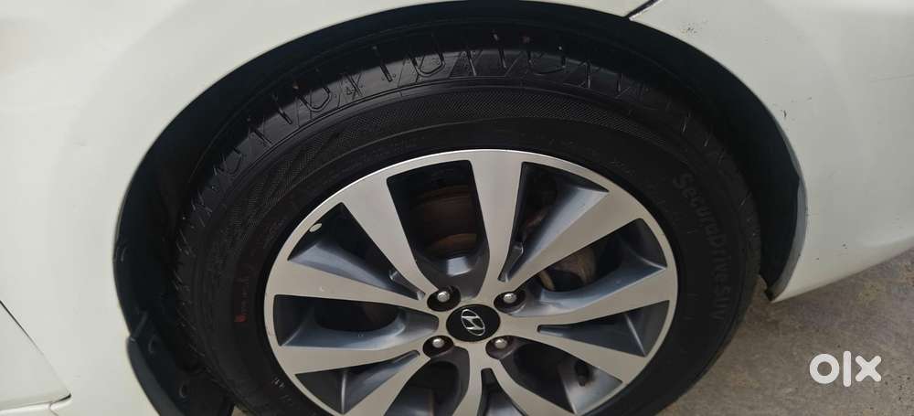Hyundai Verna Fluidic 1.6 Vtvt Sx, 2014, Petrol