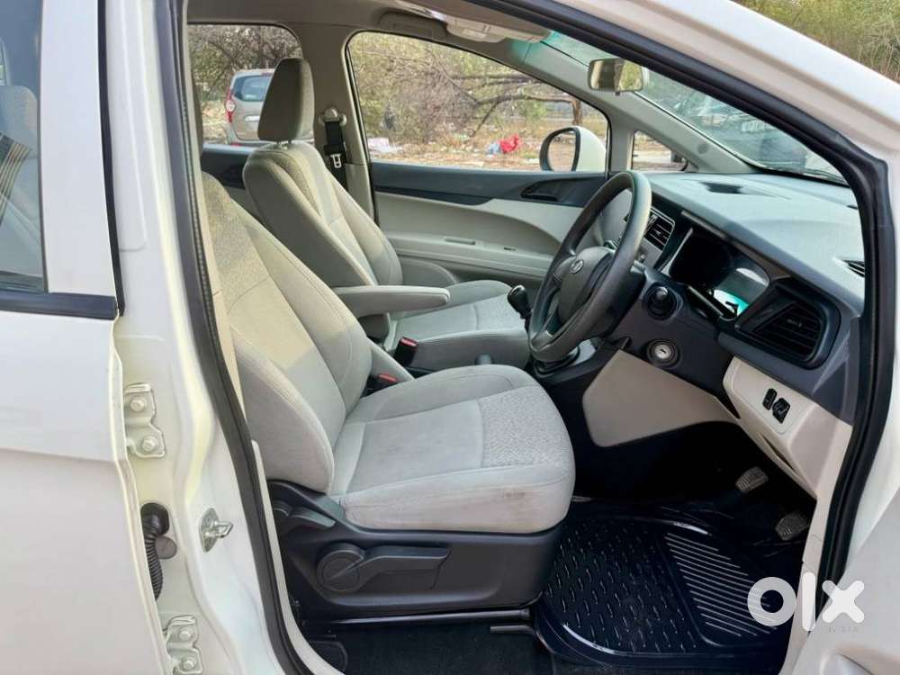 Mahindra Marazzo M4, 2020, Diesel