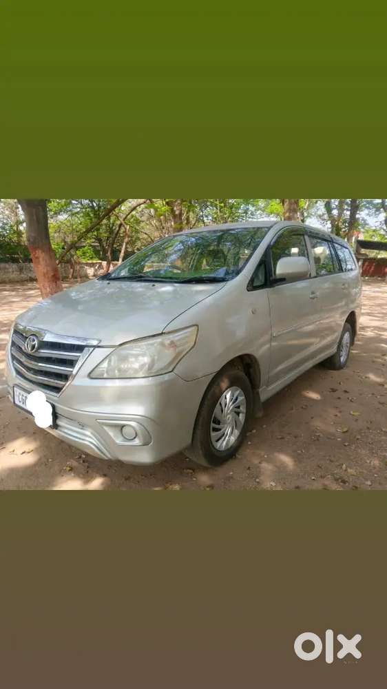 Toyota Innova 2014