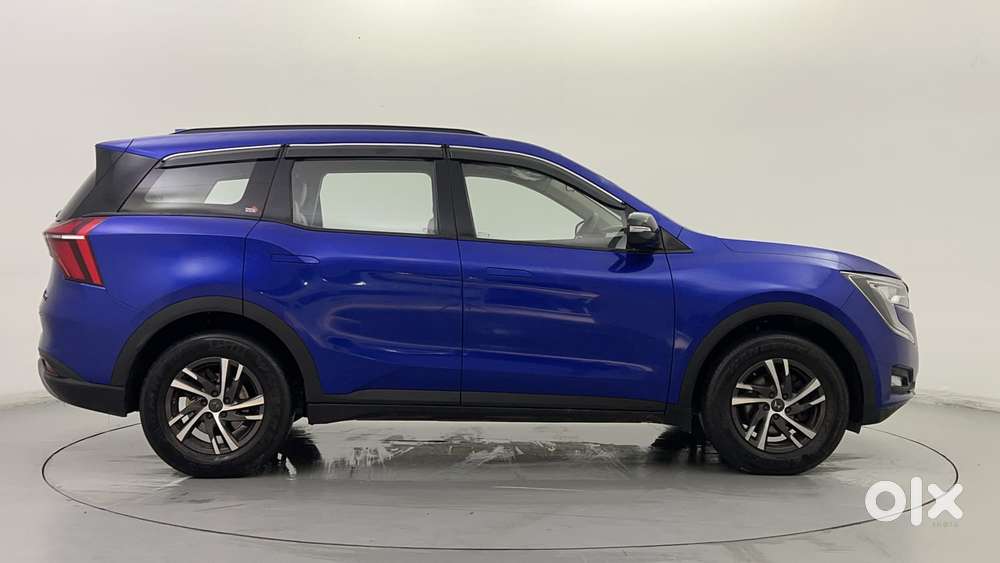 Mahindra Xuv700 2.0 Ax 5 Petrol Mt 7 Str, 2022, Petrol