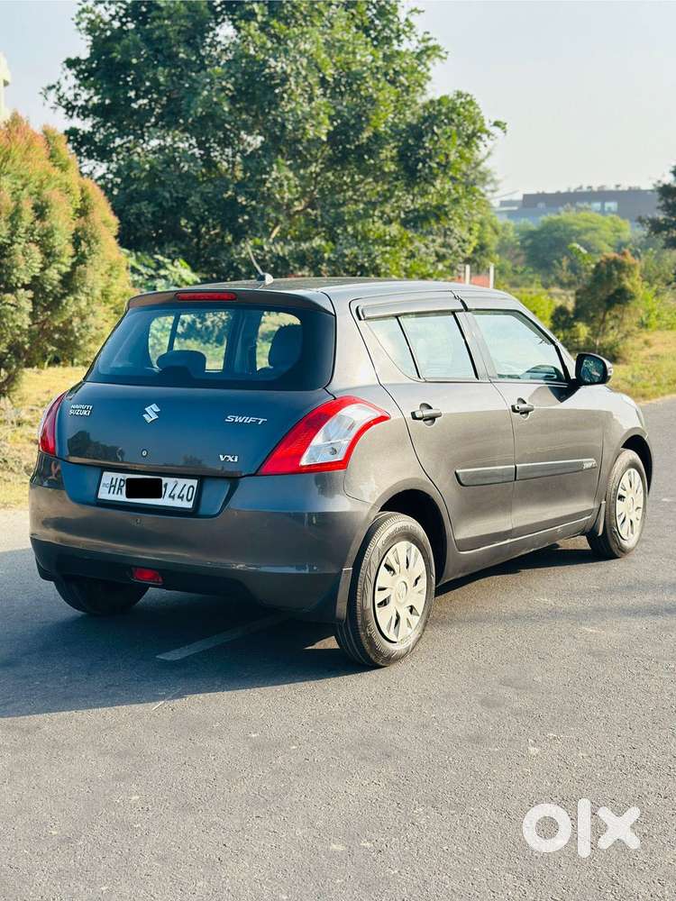 Maruti Suzuki Swift Vxi Optional, 2016, Petrol