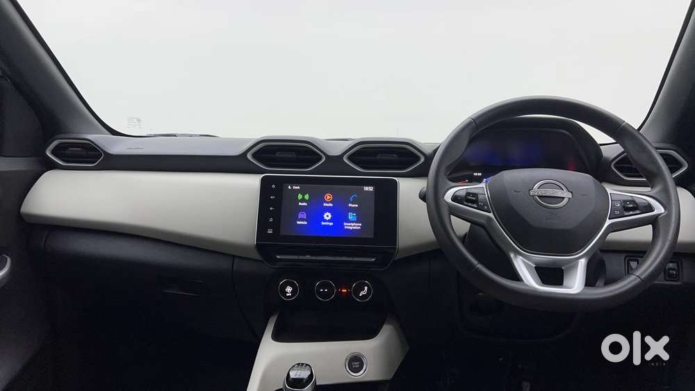 Nissan Magnite 1.0 Xv, 2023, Petrol