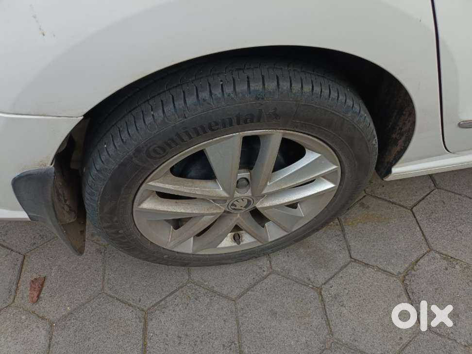 Skoda Rapid 1.6 Mpi At Style, 2019, Petrol