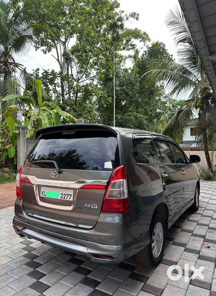 Toyota Innova 2012 Diesel Well Maintained