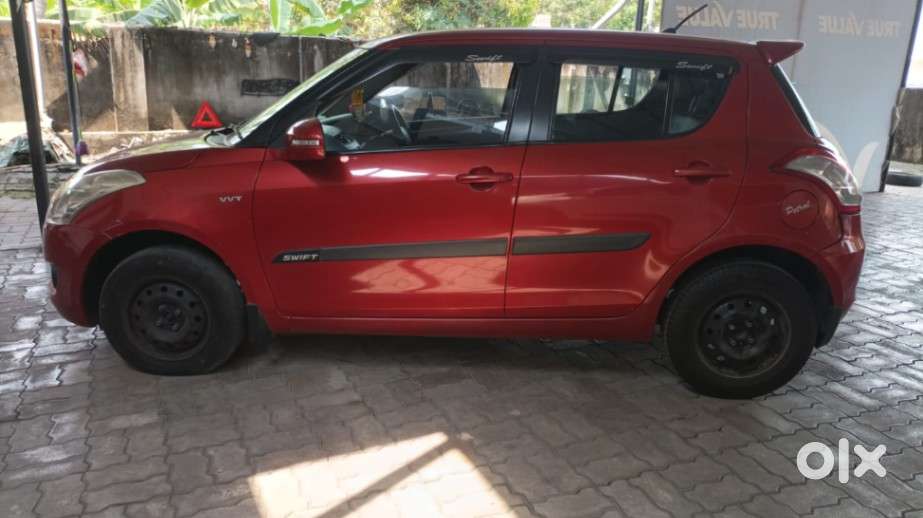 Maruti Suzuki Swift Vxi Abs Bsiv, 2014, Petrol