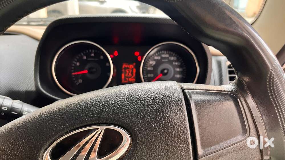 Mahindra Tuv 300 T8, 2017, Diesel