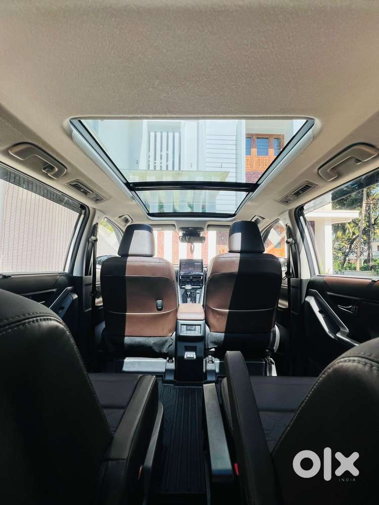 Toyota Innova Hycross 2.0 Zx (o) Hybrid 7 Str, 2025, Petrol