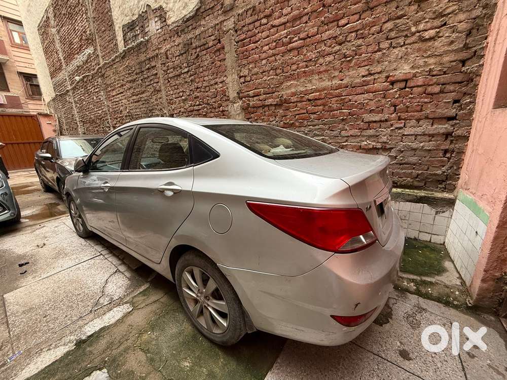 Hyundai Verna Fluidic 2012