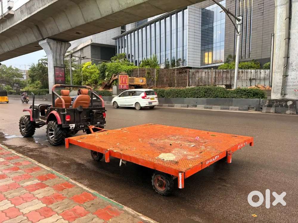 Mahindra Jeep 2000 With Manual Transmission