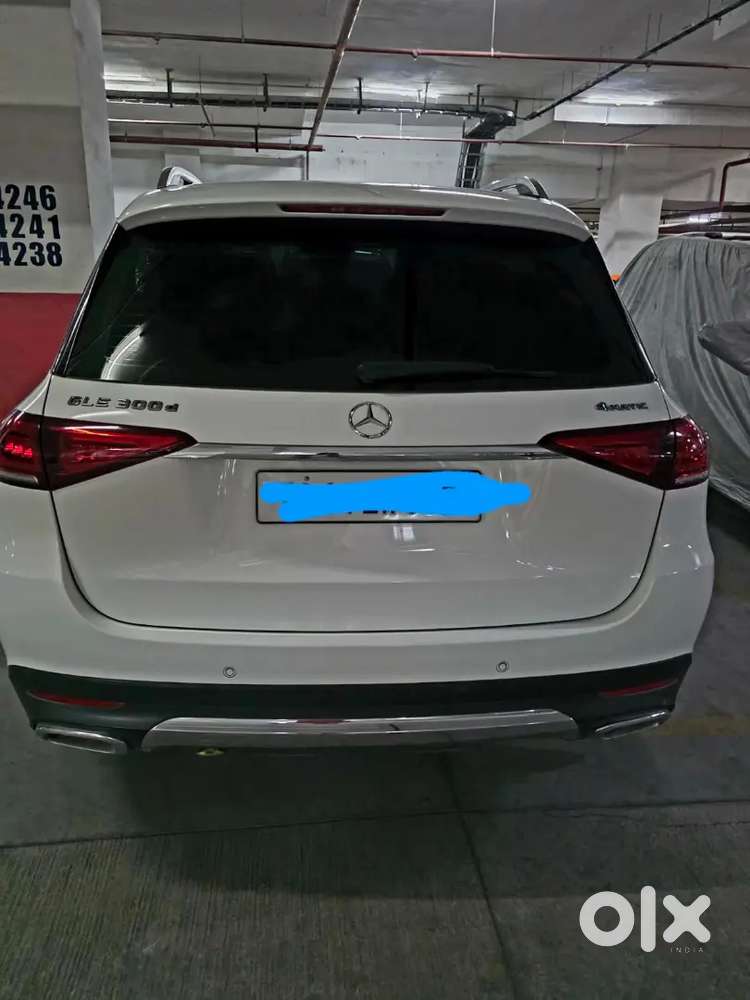 Showroom Maintained Car