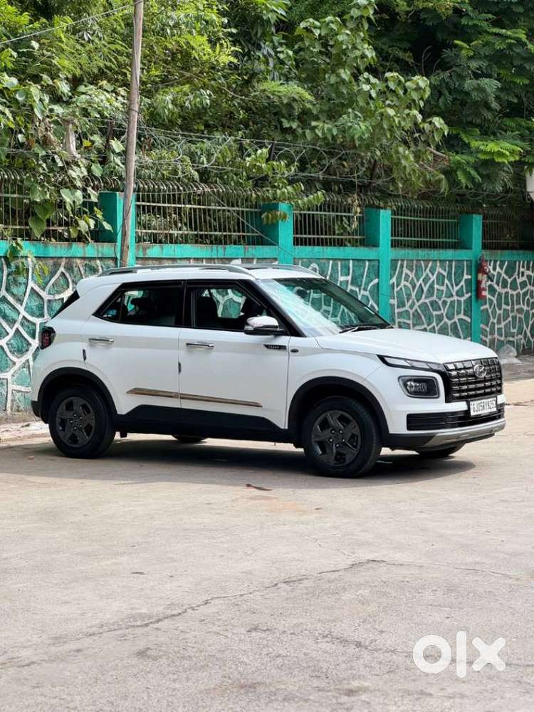 Hyundai New Venue, 2024, Petrol