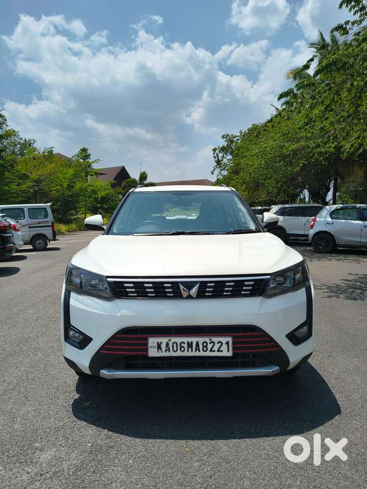 Mahindra Xuv300 W6, 2023, Petrol