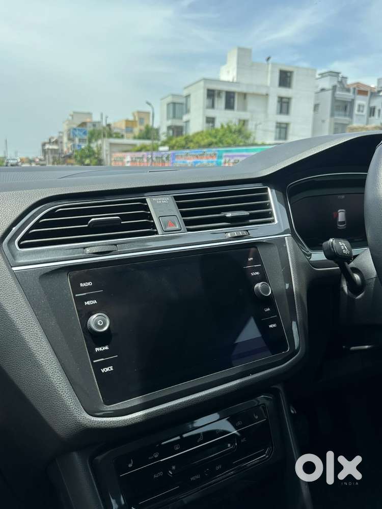 Volkswagen Taigun 1.0 Tsi Highline At, 2022, Petrol