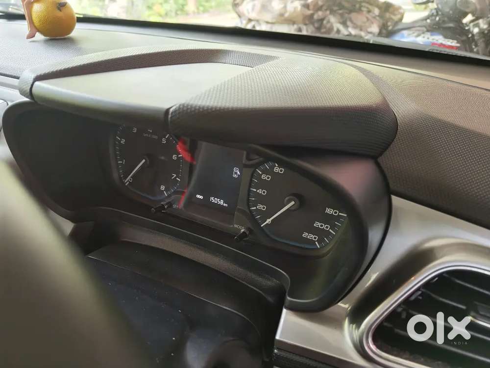 Tata Altroz 2023 Petrol 15500 Km Driven