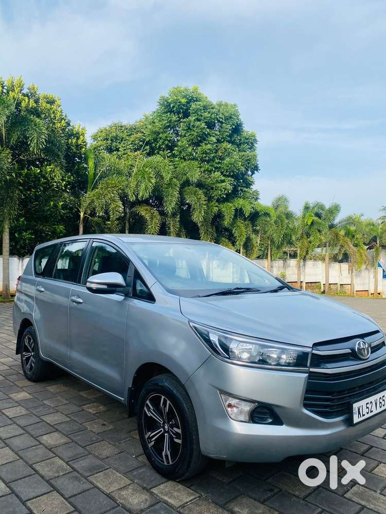 Toyota Innova Crysta 2017 Diesel 180000 Km Driven