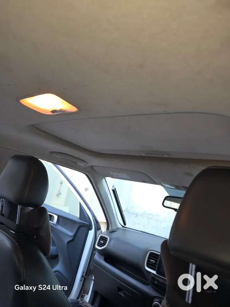 Hyundai Venue 2020 Diesel 93000 Km Driven , Tiptop Condition