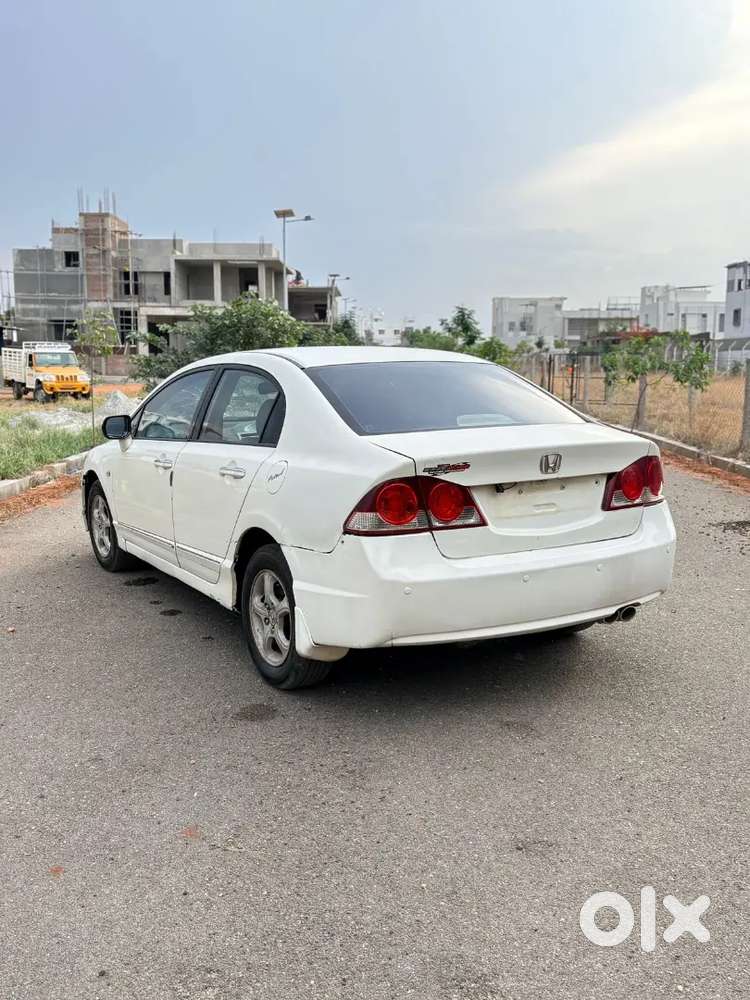 Powerful 1.8l Engine With Smooth Pickup.