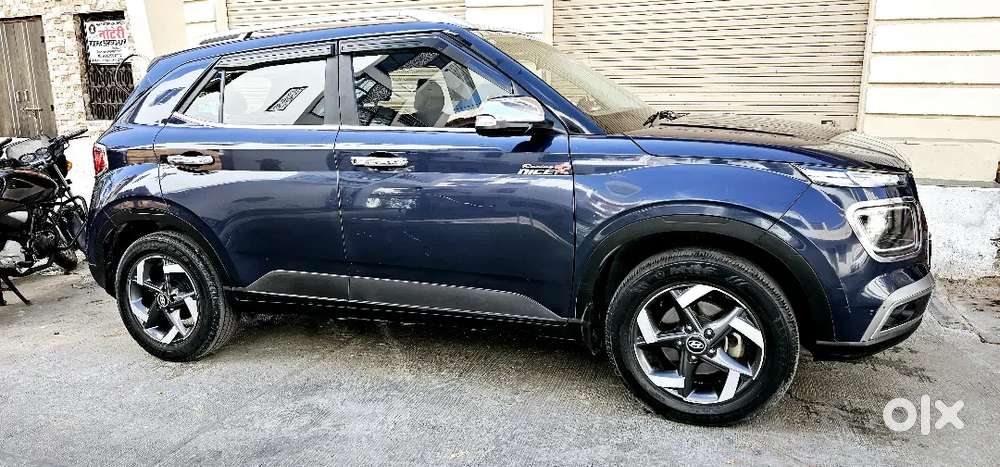 Hyundai Venue 2020 Petrol 80000 Km Driven