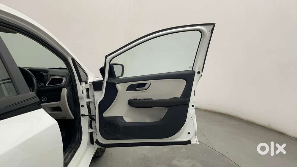 Tata Altroz 1.5 Xz Plus Diesel, 2023, Diesel