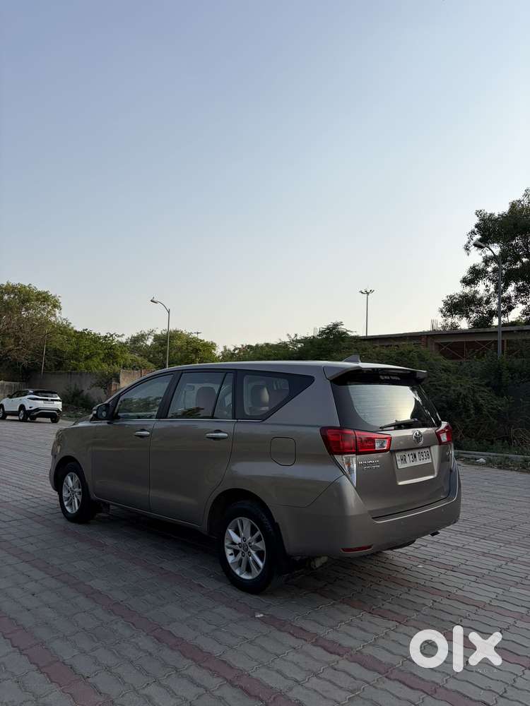 Toyota Innova Crysta 2.4 Vx Mt 8s, 2017, Diesel