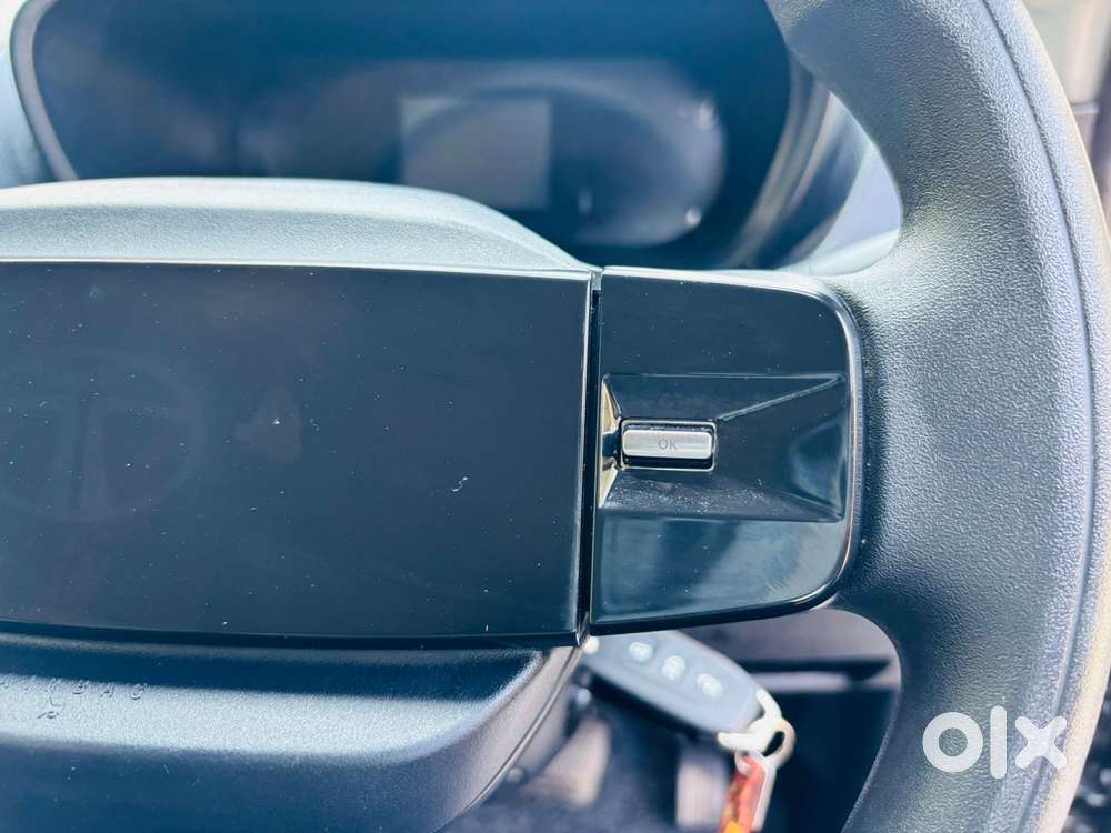 Tata Nexon Pure (s) 1.2 Petrol 6amt, 2025, Petrol