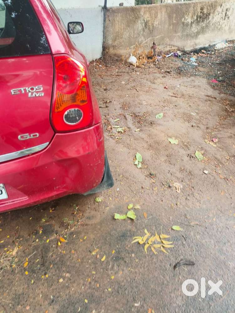 Red Etios Liva