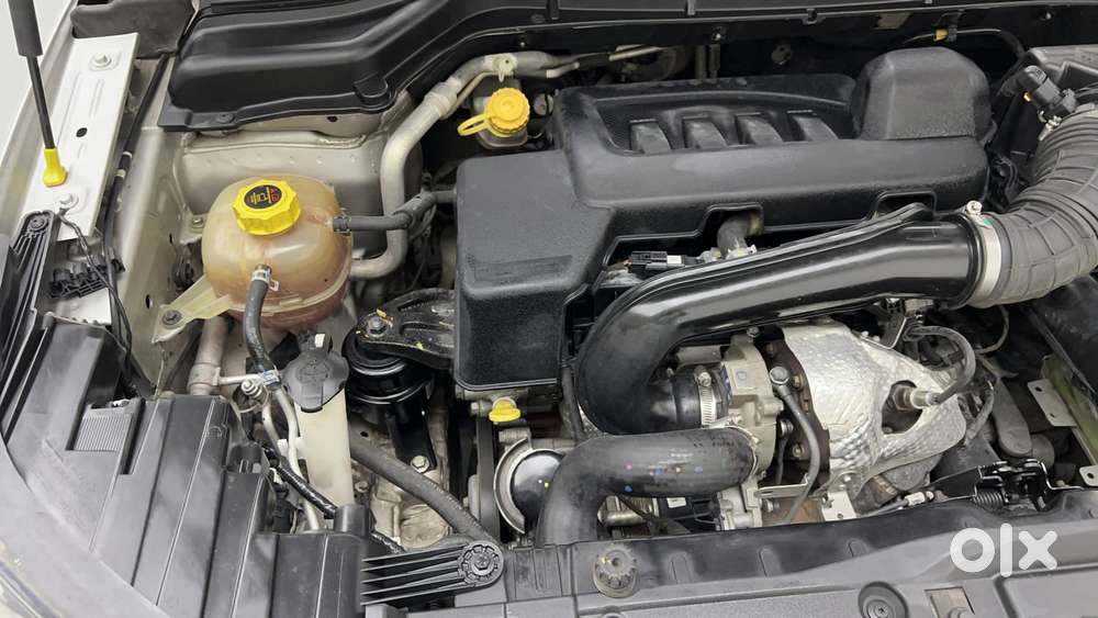 Mahindra Xuv300 W8 Diesel, 2023, Diesel