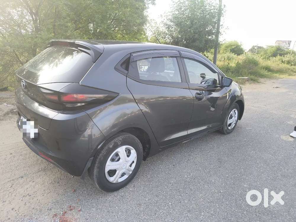 Tata Altroz Xe Petrol 2021
