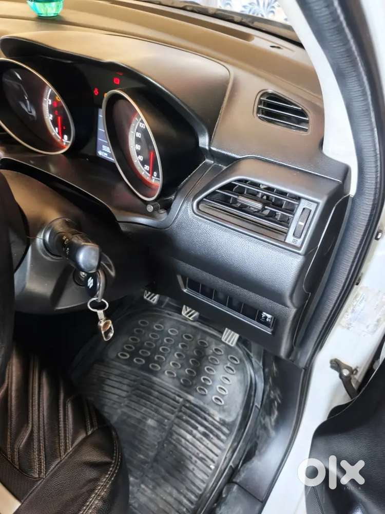 Maruti Suzuki Swift Vxi 2020