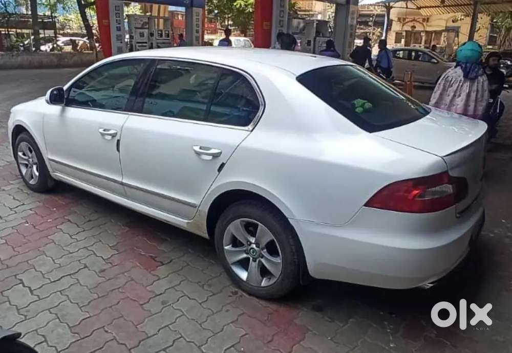 Skoda New Superb Diesel 2013