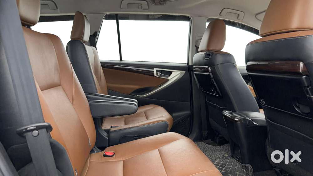 Toyota Innova Crysta 2.7 Zx At, 2016, Petrol