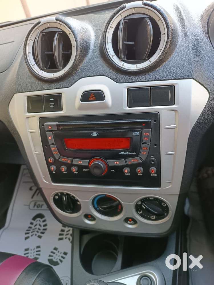 Ford Figo Diesel Titanium, 2011, Petrol