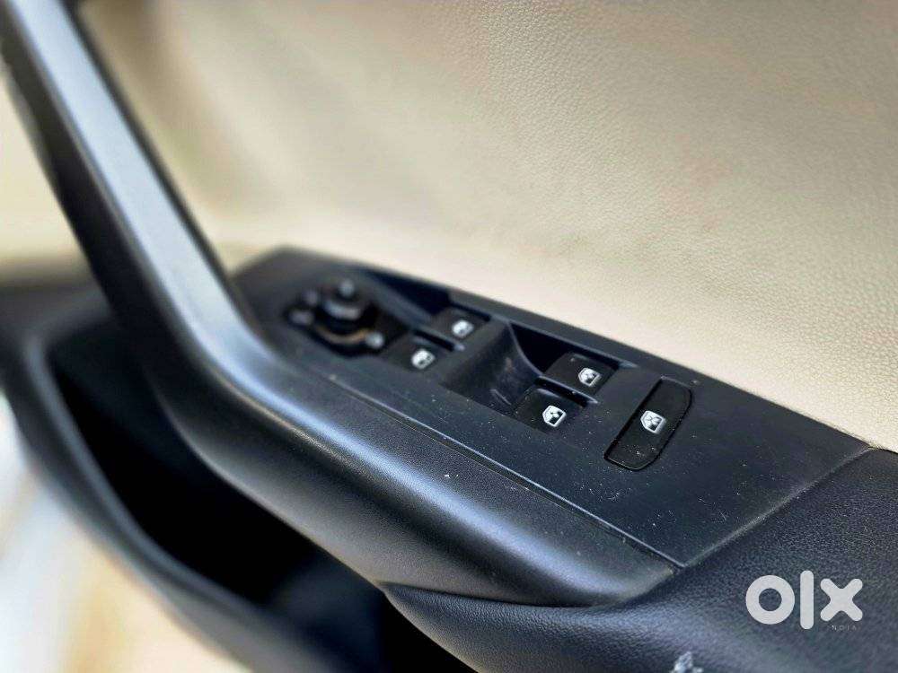 Skoda Slavia 1.0 Tsi Style, 2023, Petrol