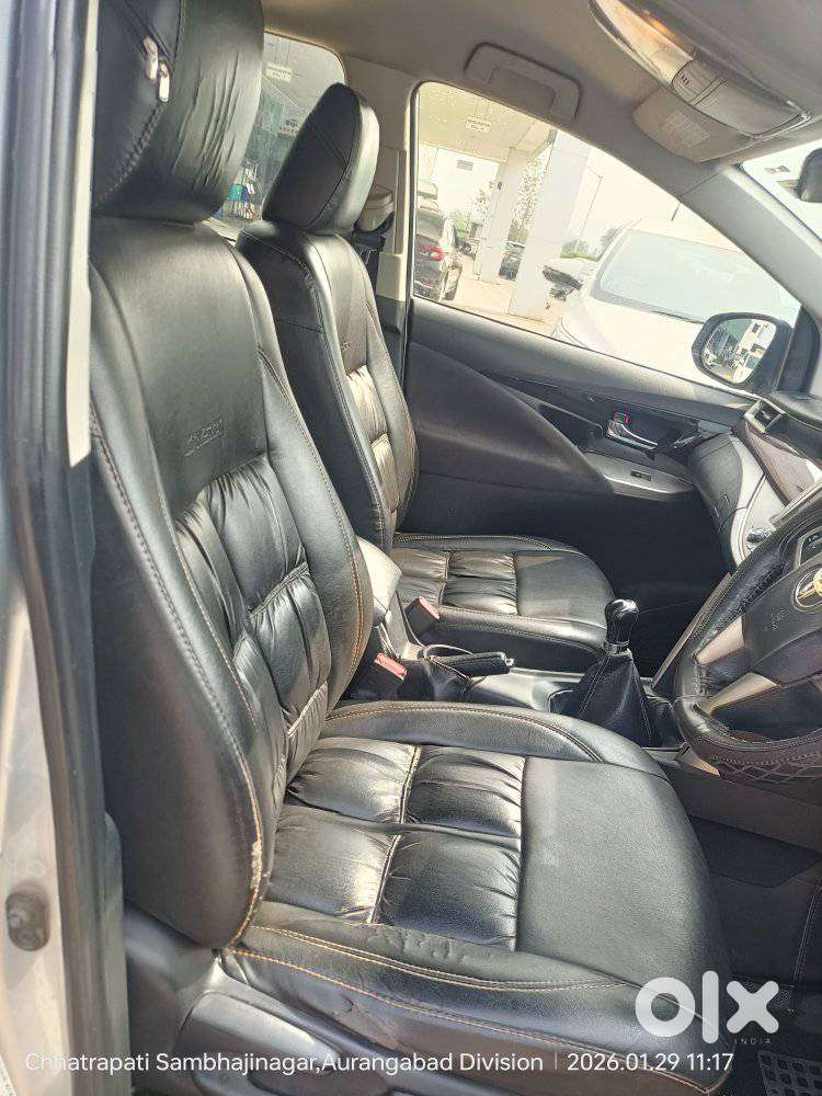 Toyota Innova Crysta 2.4 V 8 Str, 2016, Diesel