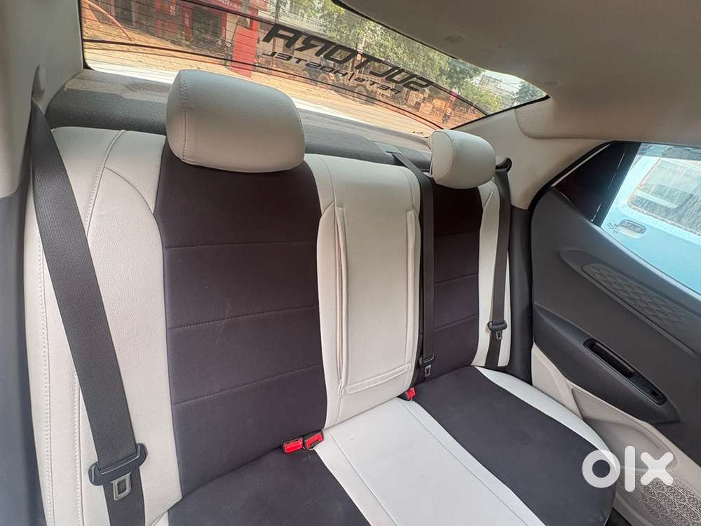 Hyundai Aura Sx Petrol 2024