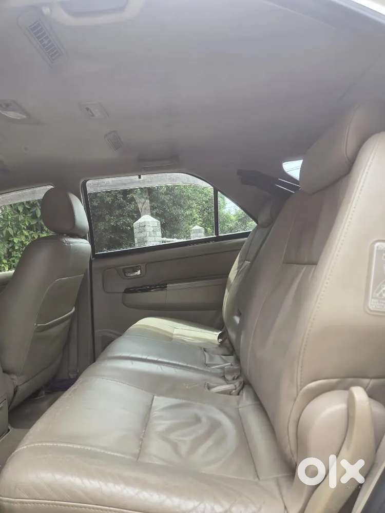 Toyota Fortuner 3.0 4x4 Manual 2011