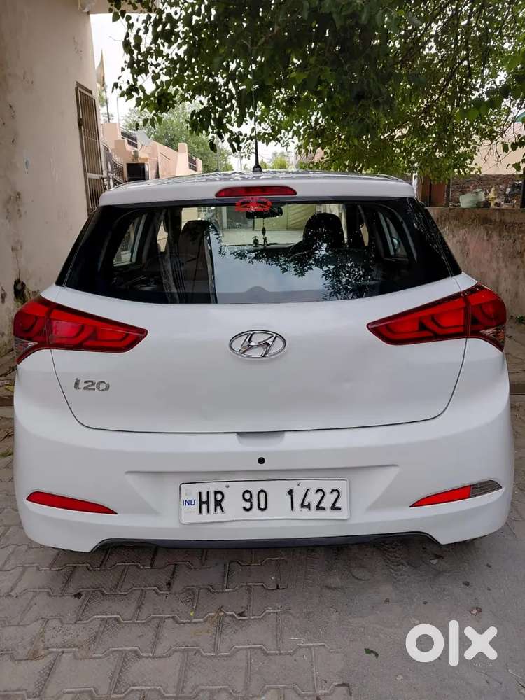 Hyundai I20 Executive 54415 Km Runing Showroom Car