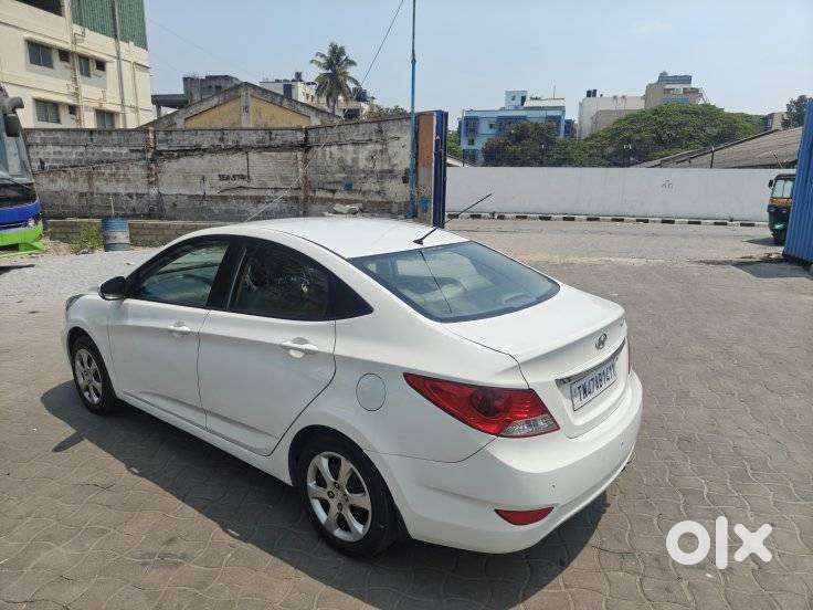 Hyundai Fluidic Verna