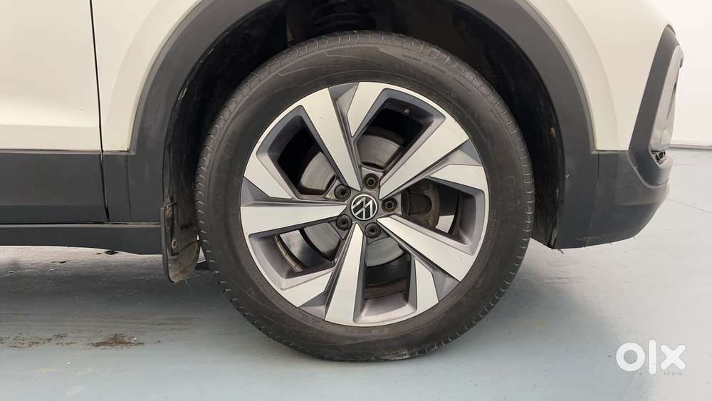 Volkswagen Taigun Topline 1.0 Tsi At (electric Seats), 2022, Petrol