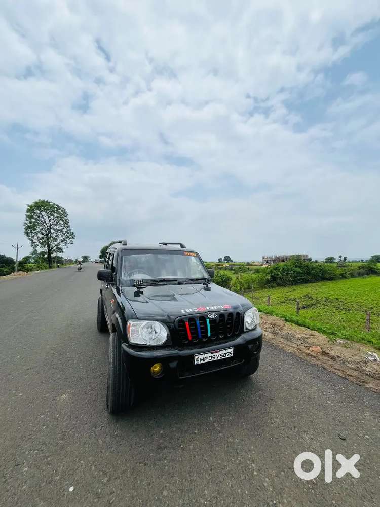 Mahindra Scorpio Classic 2005