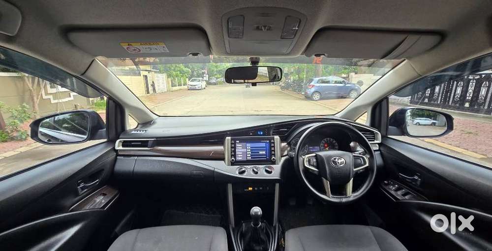 Toyota Innova Crysta [2020-ongoing] 2.4 Gx 8 Str, 2023, Diesel