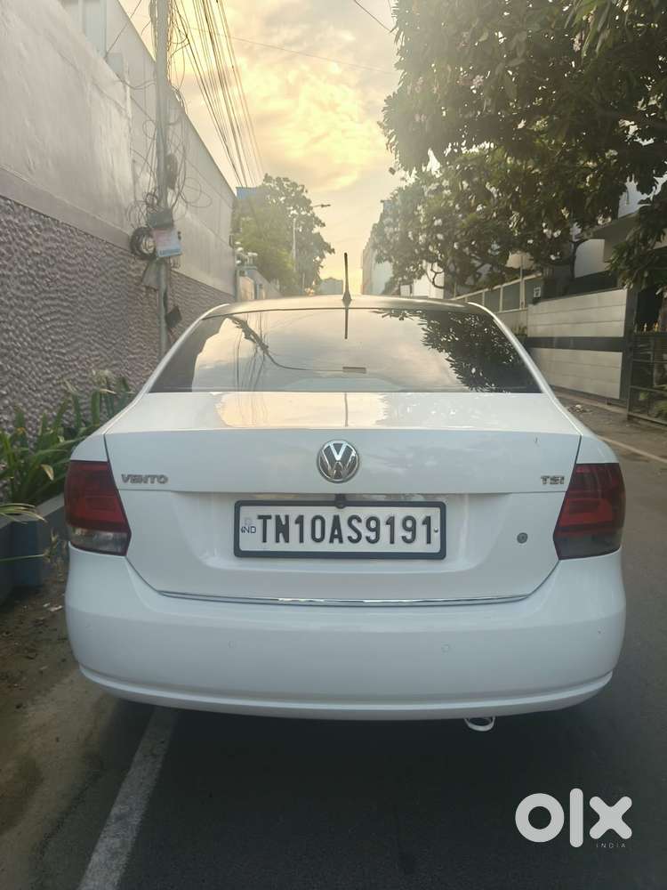 Volkswagen Vento 1.2 Tsi Highline At, 2015, Petrol