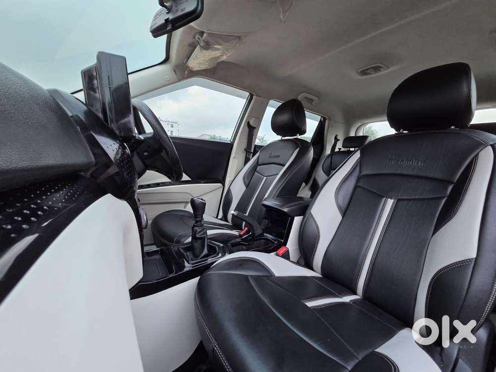 Mahindra Xuv 3xo Mx3, 2024, Petrol