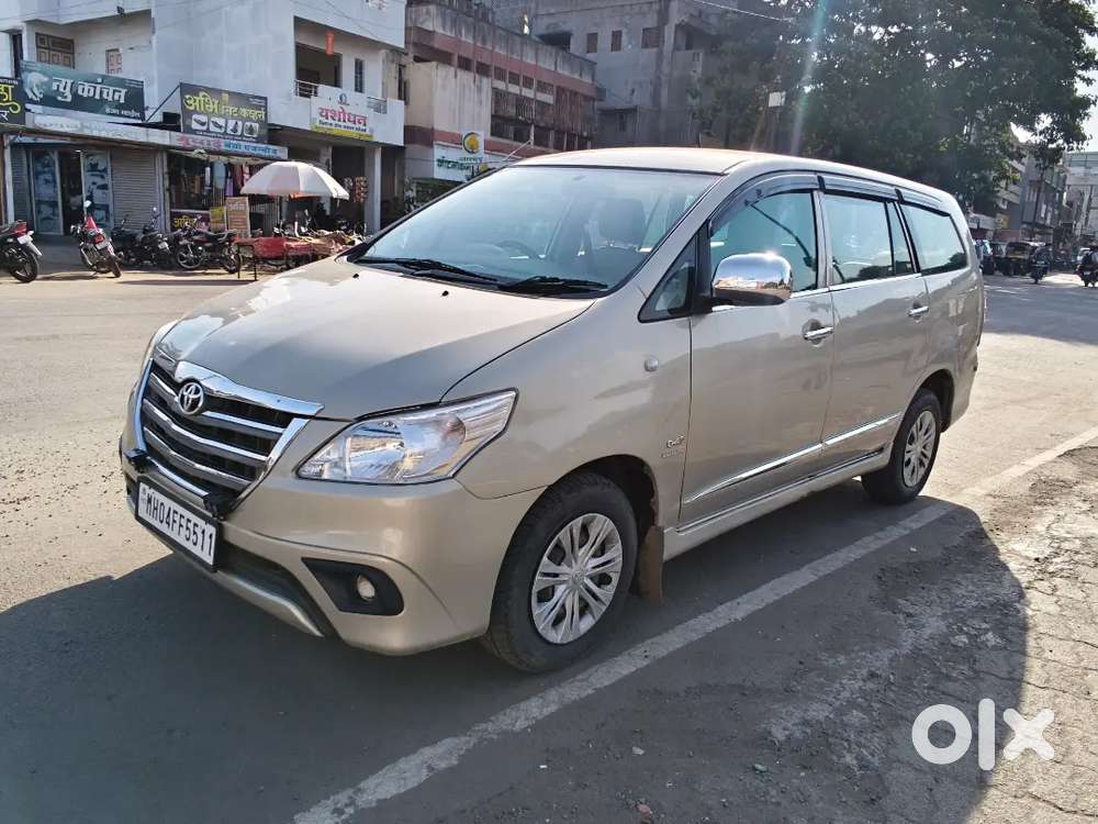 Toyota Innova 2012