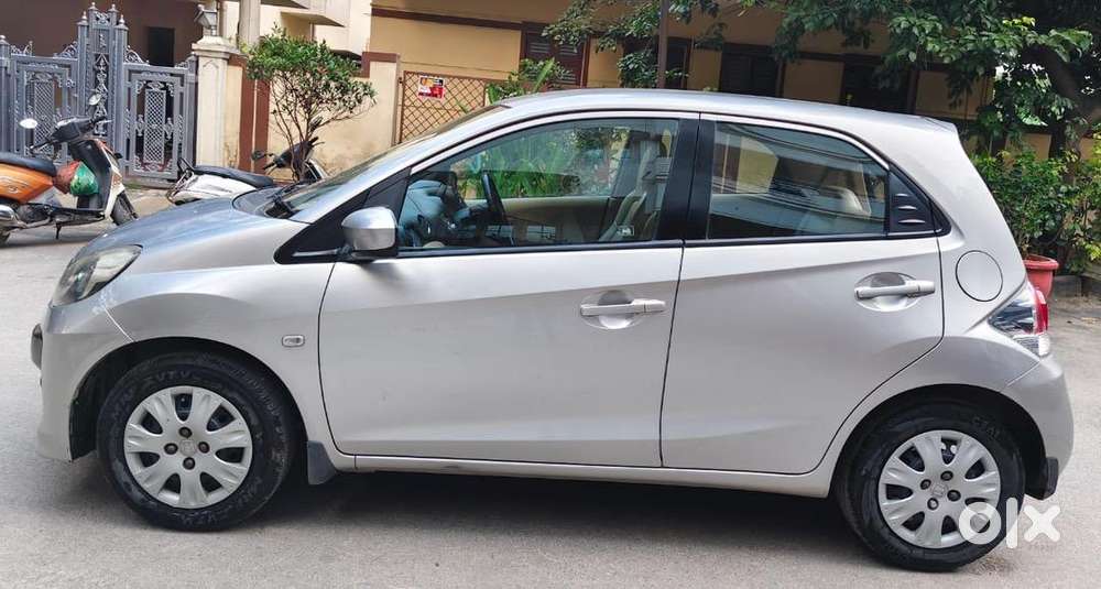 Honda Brio 2012 Petrol Well Maintained