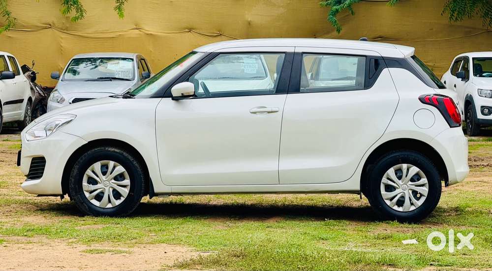 Maruti Suzuki Swift Vxi + Manual, 2021, Petrol