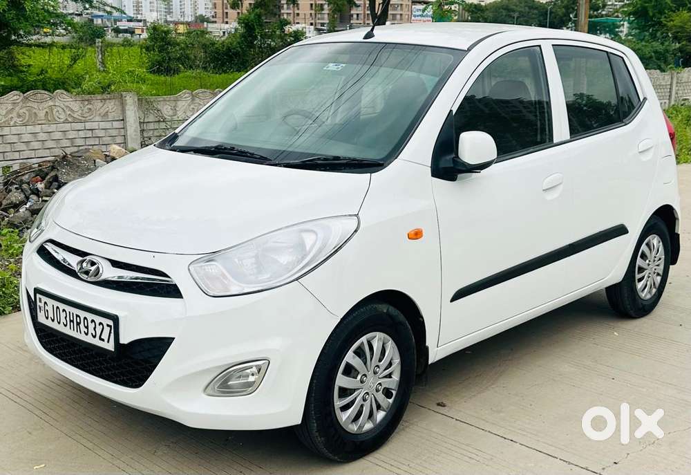 Hyundai I10 Sportz, 2016, Petrol
